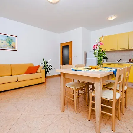 Apartment Bella B *